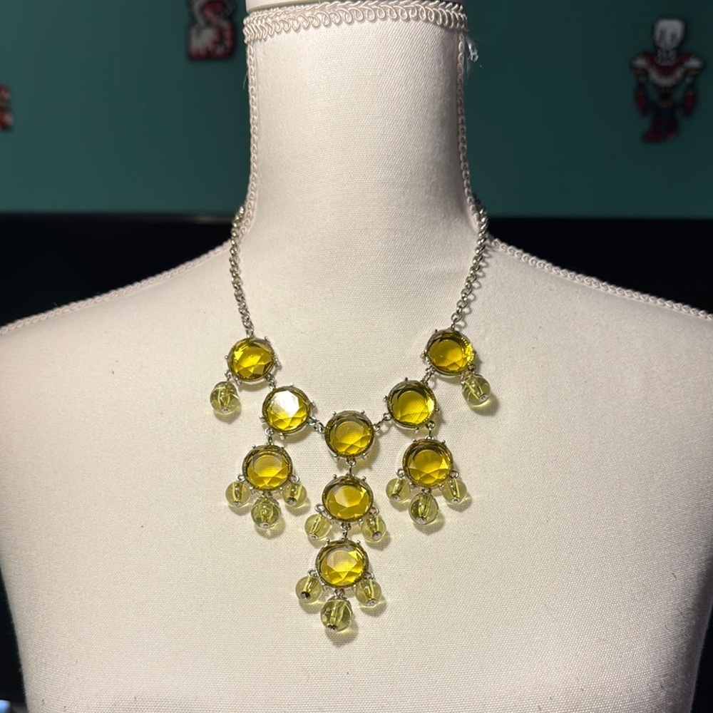 Elegant Yellow Gemstone Necklace - Picture 1 of 3